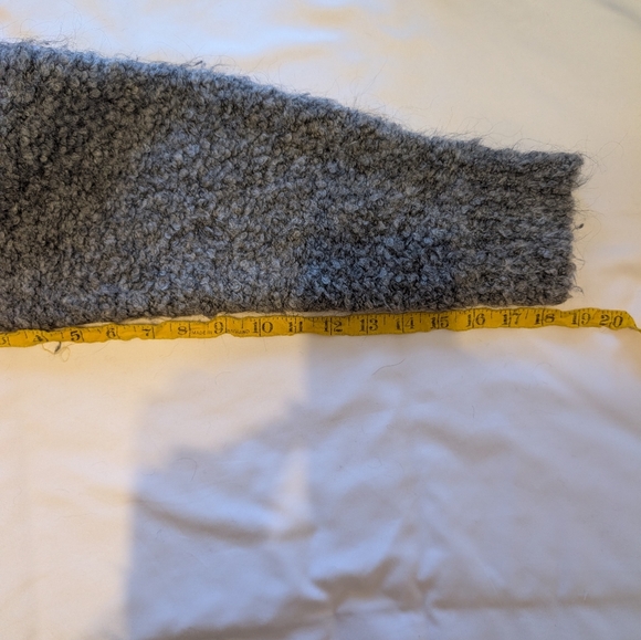 Aritzia Wilfred free boucle sweater Size M - Picture 6 of 6